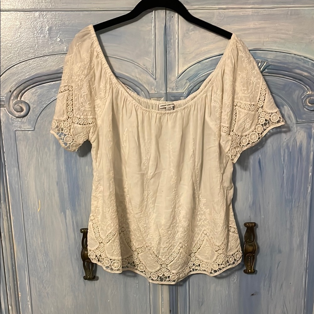American Eagle Outfitters White Off the Shoulder Ruffled Short Sleeve Blouse